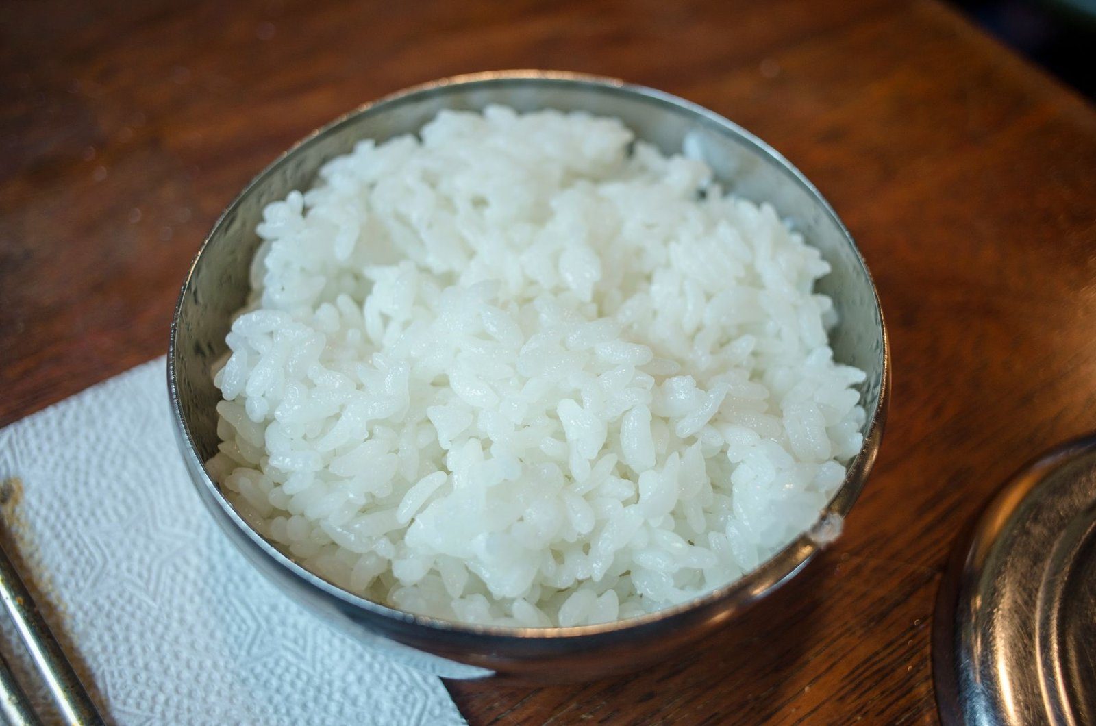 朝食のごはん。胃・結腸反射は朝食後にもっとも起こりやすいとされる